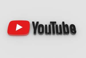 El portal YouTube anunció que buscará una solución para el problema con el contenido ofensivo. 